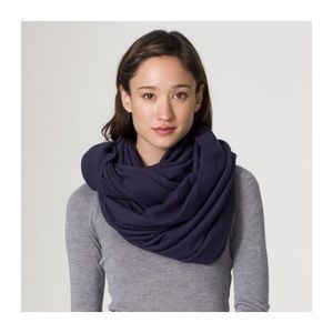 AMERICAN APPAREL CIRCLE SCARF 🧣